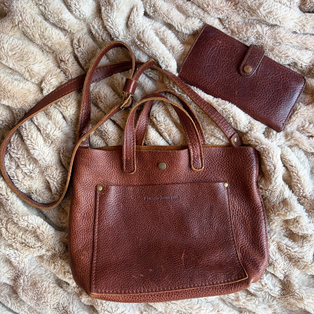 Portland Leather Medium Cross Body Tote + Matching Bifold Wallet - Nutmeg